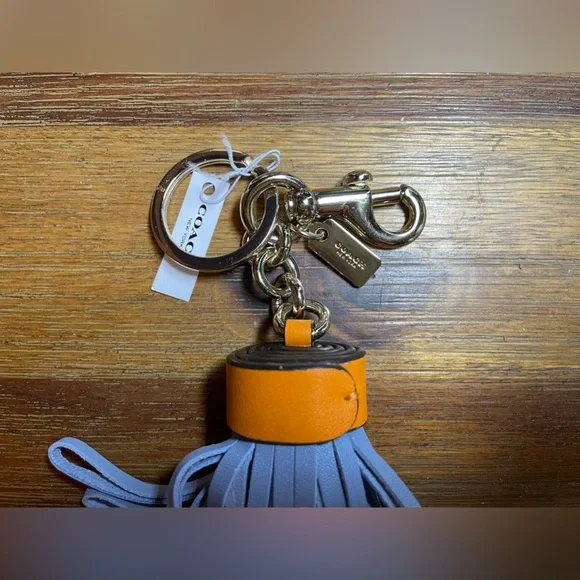 NWT Coach Leather Tassel Key Fob Keyring/ Bag Charm - Picture 4 of 7